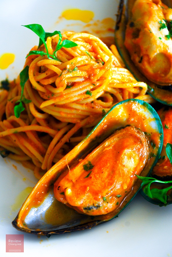 Spaghetti, Musseis สปาเก็ตตี้ หอยแมลงภู่ ที่ร้านสเต็ก ออฟ เดอะ เดย์ เส้นแม่ริม